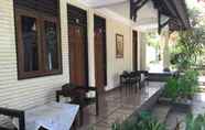 Common Space 6 Warung Indra Homestay 