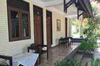 Ruang Umum Warung Indra Homestay 