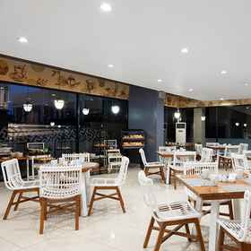 Restaurant 7 The Alana Hotel & Conference Center Malioboro Yogyakarta by ASTON, Special Region of Yogyakarta Hotels