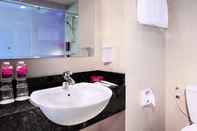 In-room Bathroom favehotel Zainul Arifin (Gajah Mada)