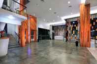 Lobby Harper Purwakarta by ASTON