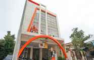 Exterior 2 Super OYO Flagship 450 Semampir Residence