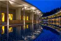 Swimming Pool Hotel Neo+ Green Savana by ASTON