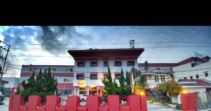 Bangunan Hotel Quint Manado