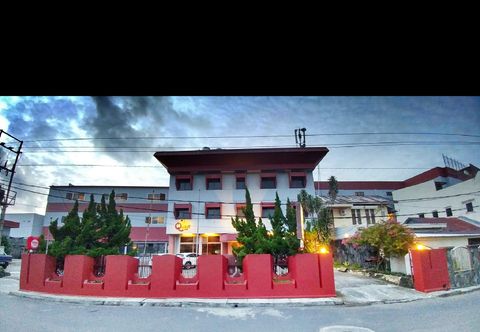 Bangunan Hotel Quint Manado