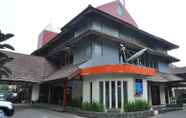 Exterior 2 D'Arcici Plumpang