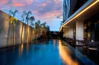 Swimming Pool Hotel Neo Tendean by ASTON