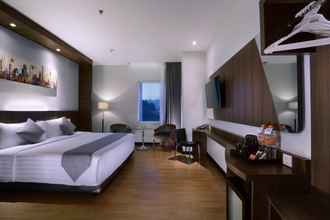 Kamar Tidur 4 Hotel Neo Dipatiukur by ASTON