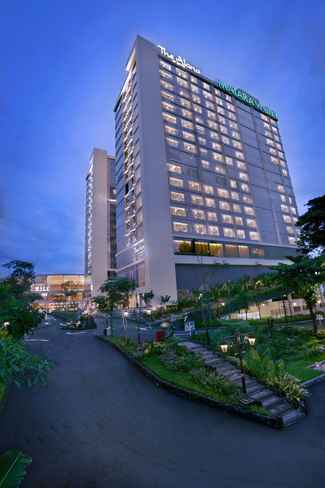EXTERIOR_BUILDING The Alana Yogyakarta Hotel & Convention Center