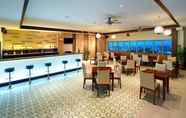 Bar, Kafe, dan Lounge 3 ASTON Solo Hotel