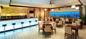 Bar, Cafe and Lounge 3 Aston Solo Hotel