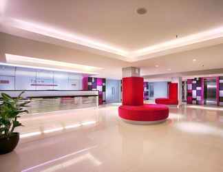 Lobi 2 favehotel Gatot Subroto