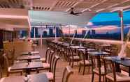 Bar, Cafe and Lounge 4 Brits Hotel Puri Indah