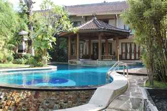 Kolam Renang 4 Mayang Private Villas