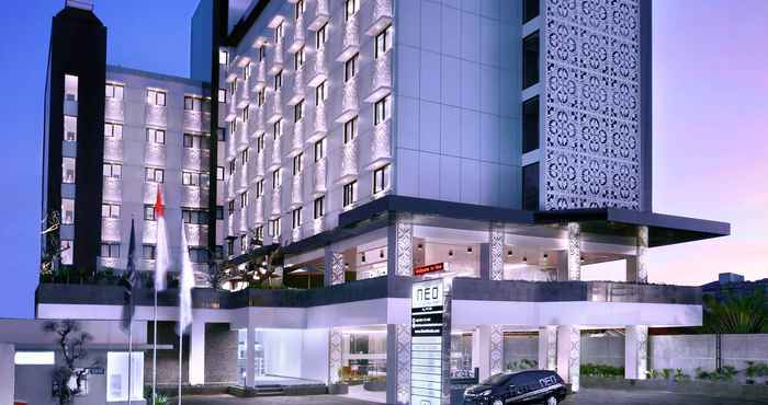 Bangunan Hotel Neo Malioboro by ASTON