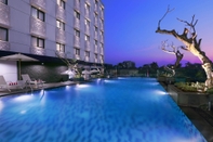 Swimming Pool Hotel Neo Malioboro by ASTON