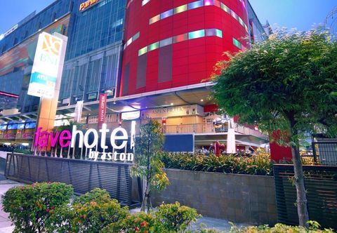 ภายนอกอาคาร favehotel LTC Glodok