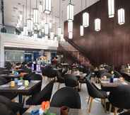 Restaurant 5 ASTON Priority Simatupang & Conference Center