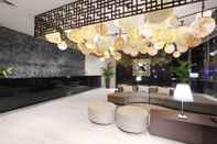 Lobby ASTON Priority Simatupang & Conference Center