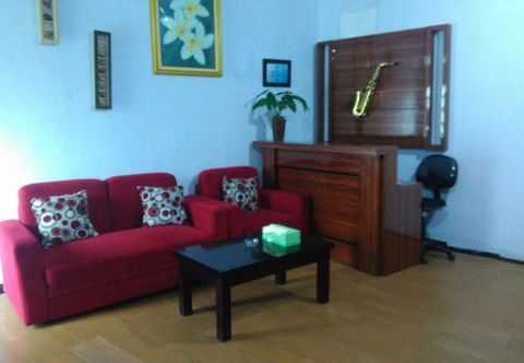 로비 Jazzi Homestay