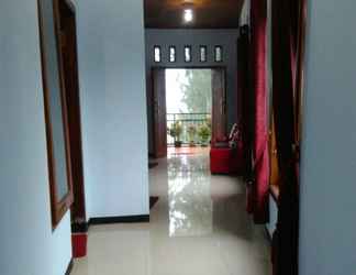 Lobi 2 Jazzi Homestay