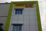 Bangunan Corner Palace Hotel