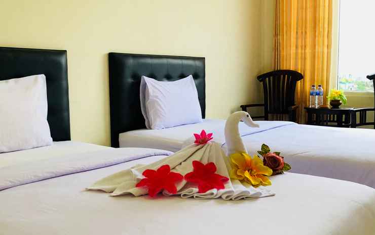 Dragon Palace Hotel Ternate - Deluxe Twin - Room Only
