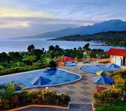 Swimming Pool 7 ASTON Niu Manokwari