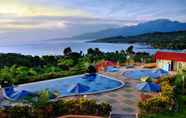 Swimming Pool 7 ASTON Niu Manokwari