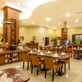 Restaurant 7 Aston Niu Manokwari, Manokwari Port Hotels