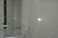 Phòng tắm bên trong Hotel Menara Archie