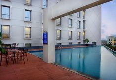 Swimming Pool 4 Aston Palembang Hotel & Conference Center