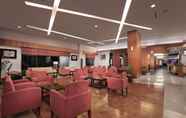 Bar, Cafe and Lounge 6 ASTON Tanjung City Hotel