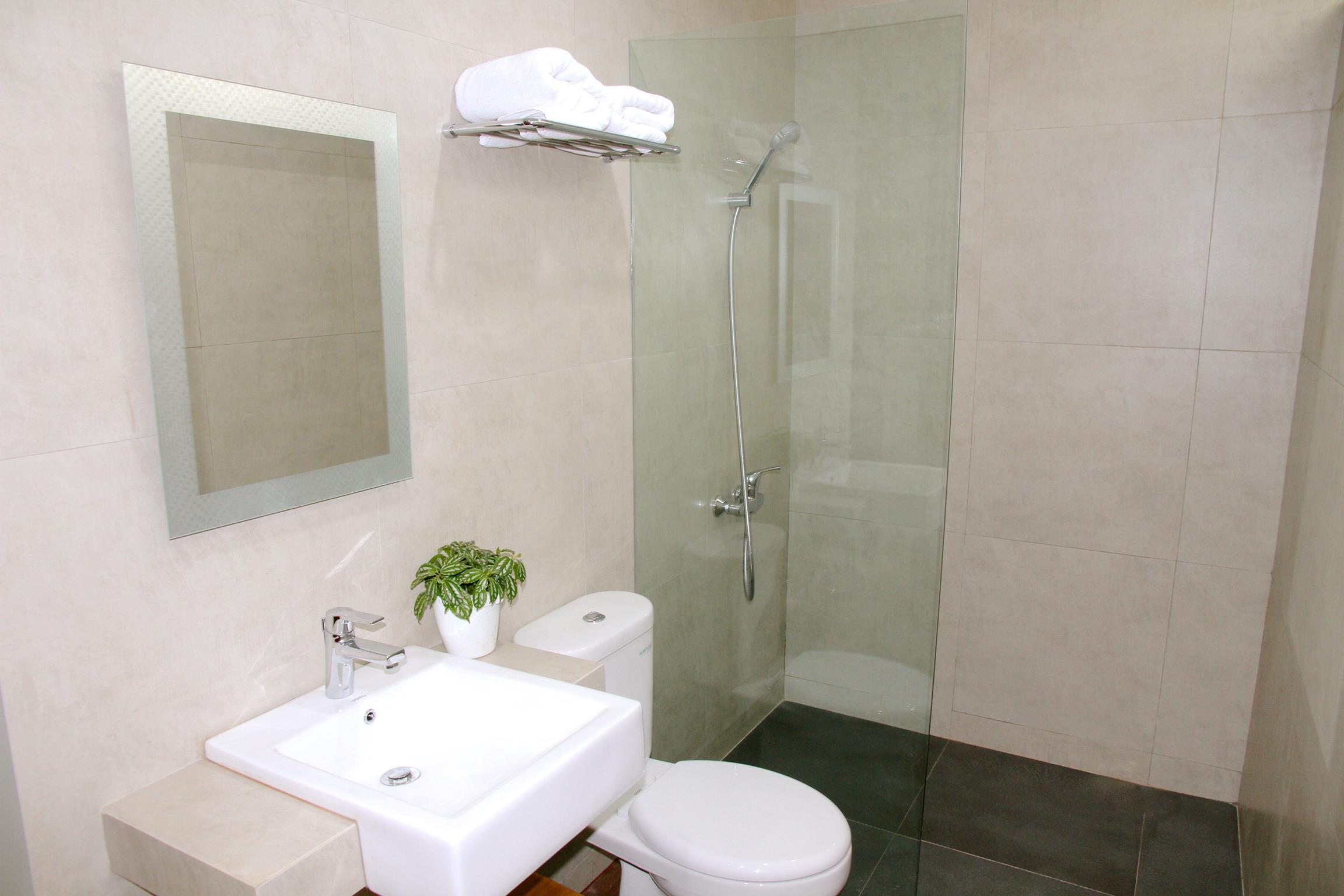 In-room Bathroom Ampera Avenue