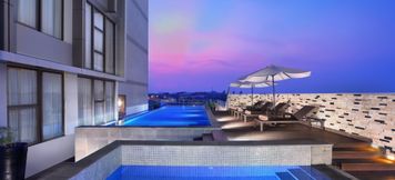 Swimming Pool 2 Harper Malioboro Yogyakarta by ASTON