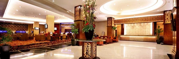 Lobi ASTON Samarinda Hotel & Convention Center