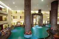 Swimming Pool ASTON Samarinda Hotel & Convention Center