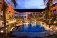 Swimming Pool ASTON Tanjung Pinang Hotel & Conference Center