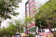 Luar Bangunan OYO 454 RAISING HOTEL