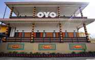 Exterior 4 OYO 1048 Rahayu Bromo Hotel