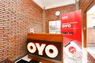 ล็อบบี้ OYO 1048 Rahayu Bromo Hotel