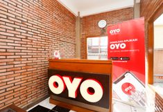 Lobby 7 OYO 1048 Rahayu Bromo Hotel