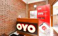 Lobby 7 OYO 1048 Rahayu Bromo Hotel