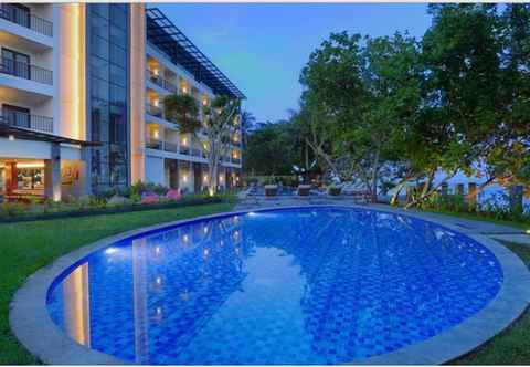 Swimming Pool ASTON Anyer Beach Hotel