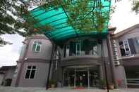 Luar Bangunan Place2Stay @ Kenyalang