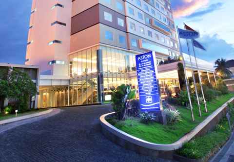 Lobby ASTON Kupang Hotel & Convention Center