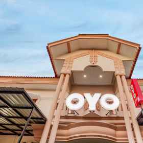 Tjahaja Baroe Homestay 1, โรงแรม & ที่พัก Royal Enfield Surabaya (Nusantara Royal Enfield Surabaya)