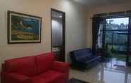 Lobby 7 Villa Bukit Dago