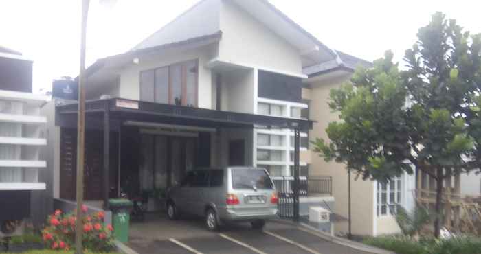 Exterior Villa Bukit Dago