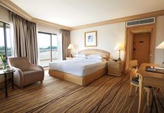Bedroom 4 Dorsett Grand Subang